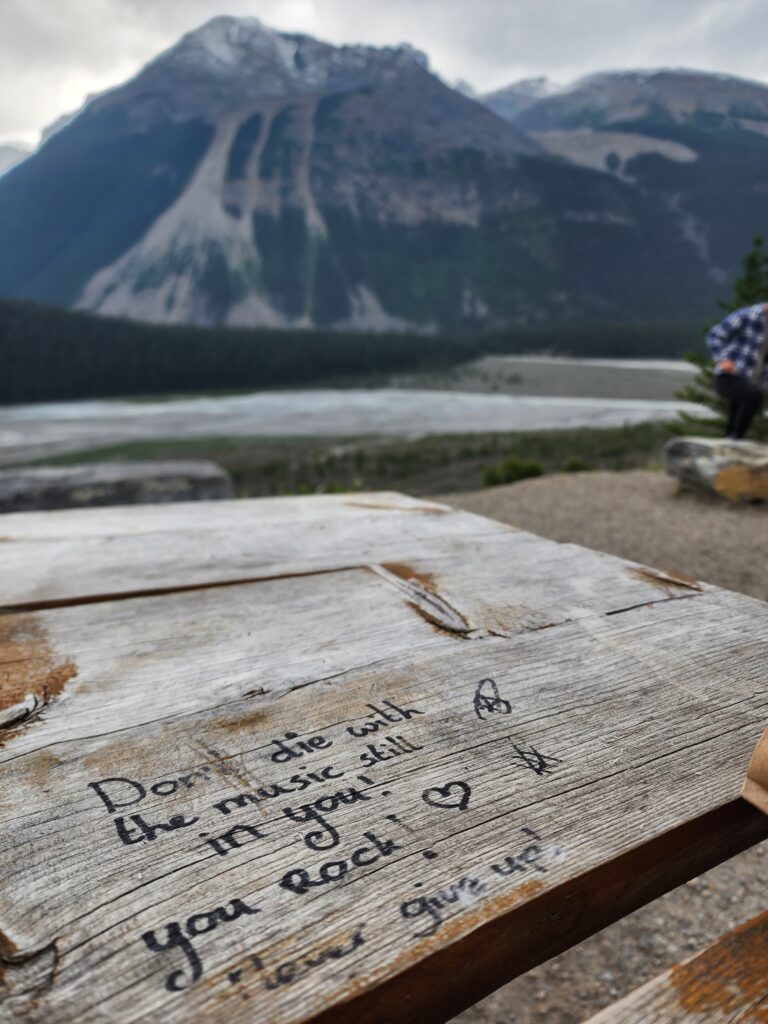 stutfield-glacier-picnic-1